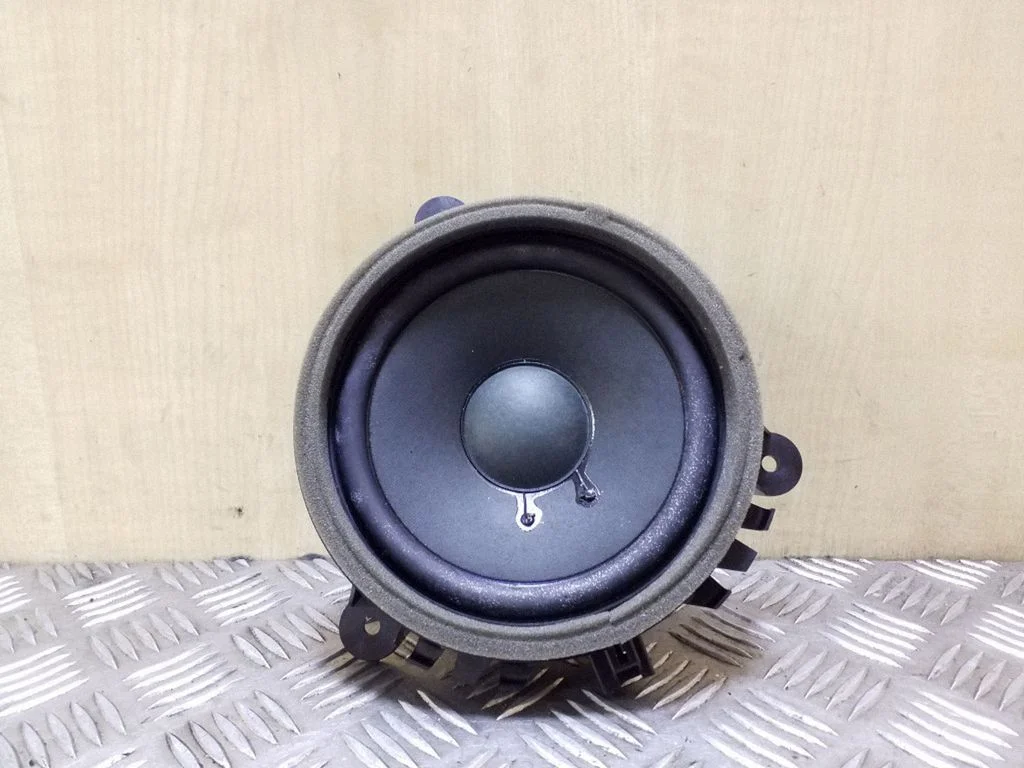 Rear door speaker 30657445