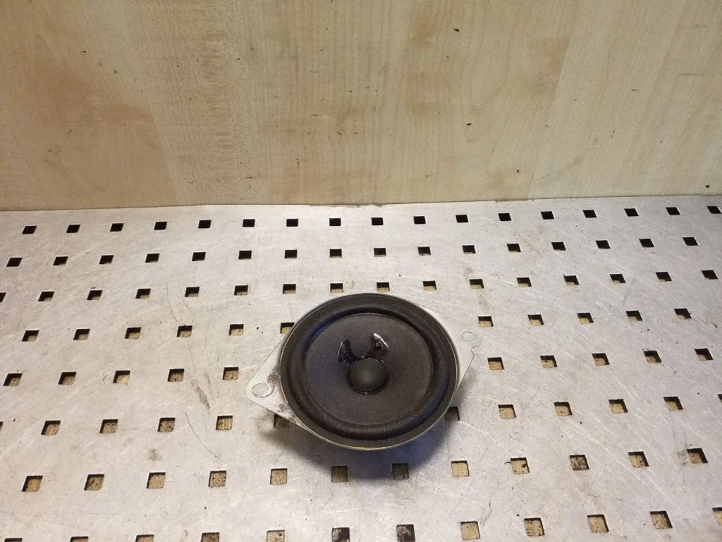 Parcel shelf speaker – Ford Galaxy (2006-2015)