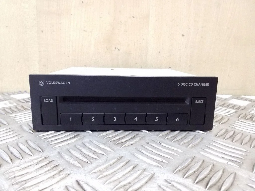 CD/DVD changer 1K0035110A