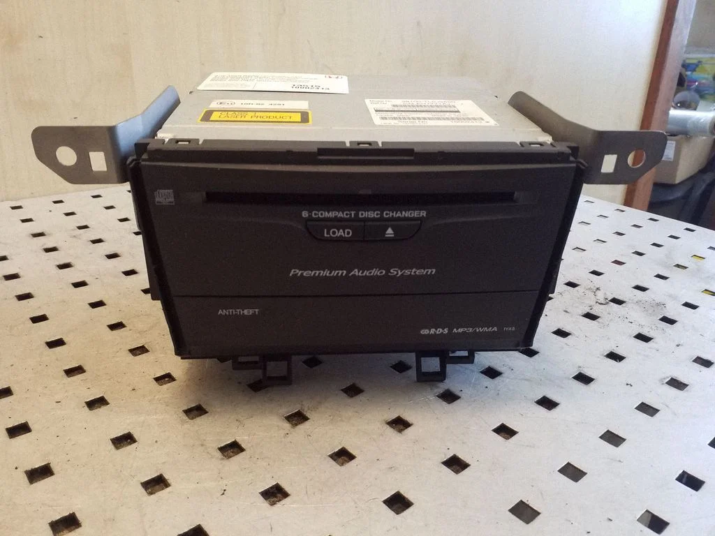 CD/DVD changer – Honda Accord (2008-2016)