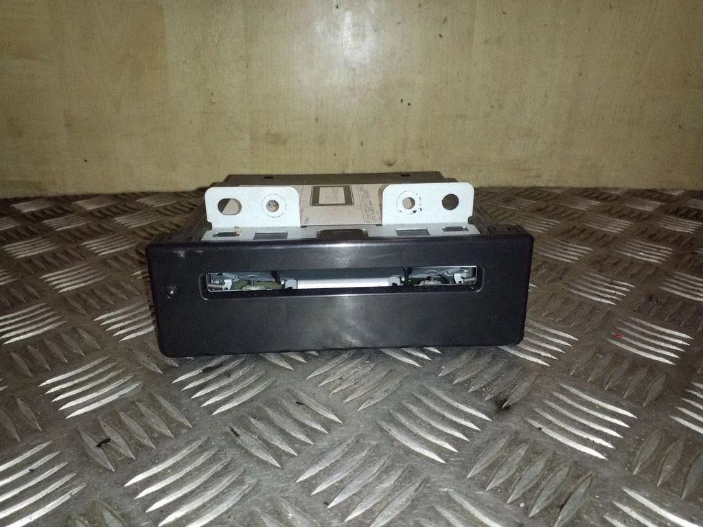 CD/DVD-vahetaja – Opel Insignia A (2008-2017)
