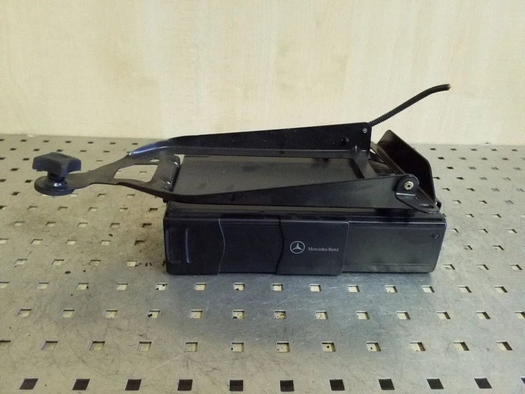 CD/DVD-vahetaja A1638203889