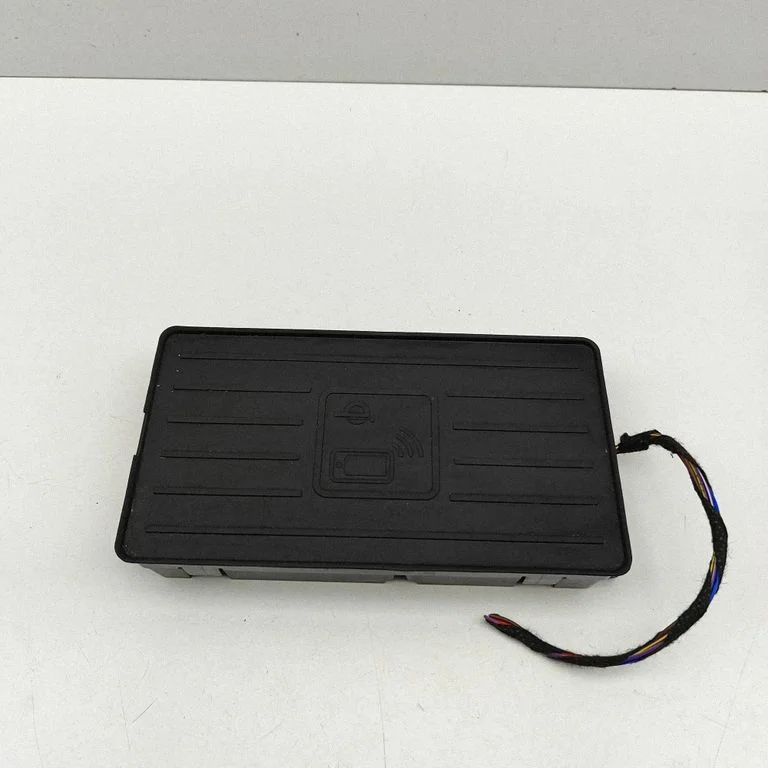 Wireless charging module – Audi TT TTS RS Mk3 8S (2014-)