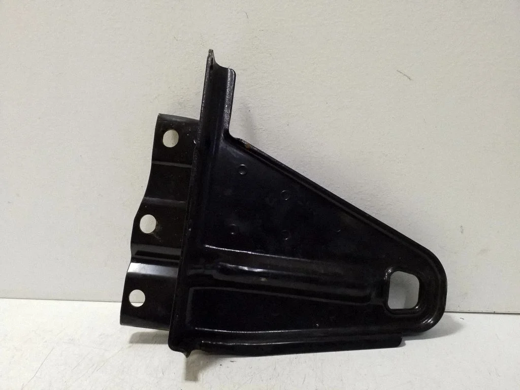 Towing hook eye – rear