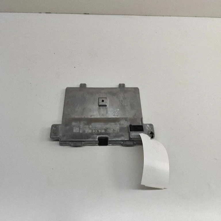 Wireless charging module – Tesla Model Y (2020-)