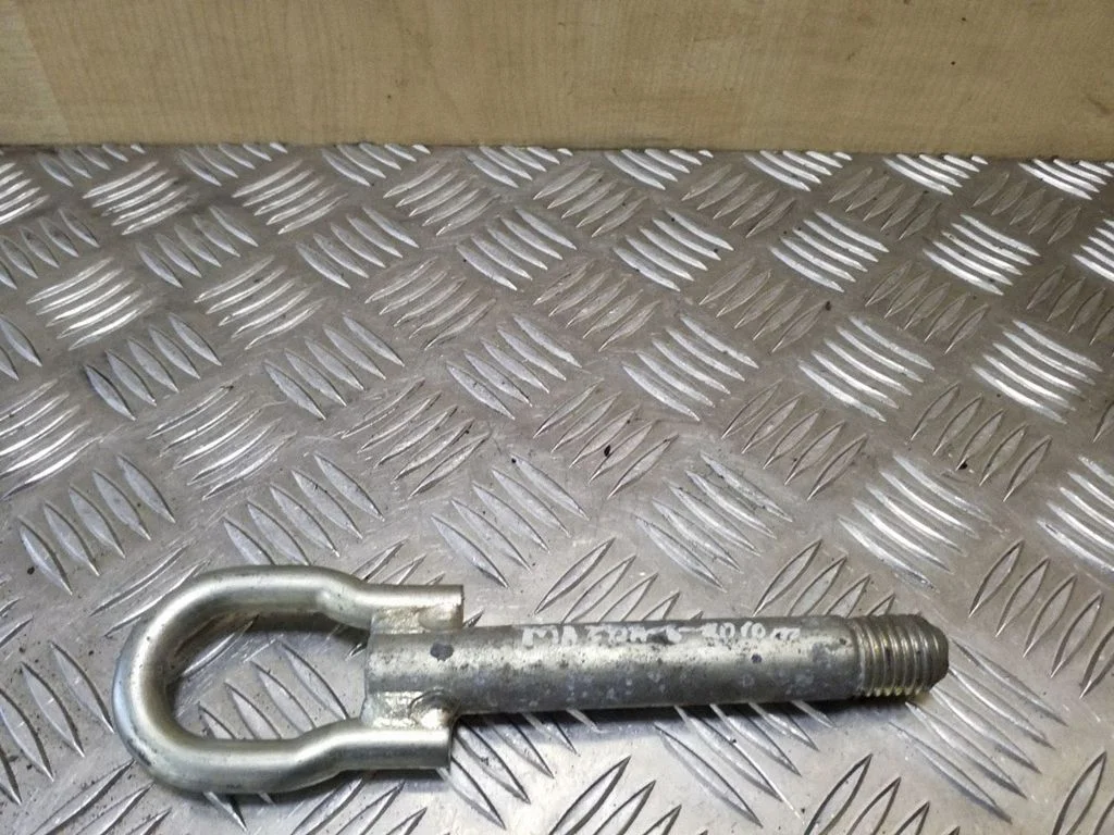 Towing hook eye
