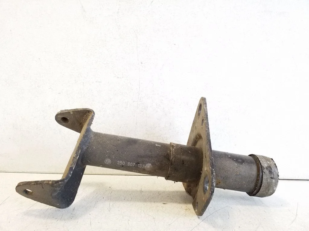 Front bumper shock/impact absorber 3B0807133A