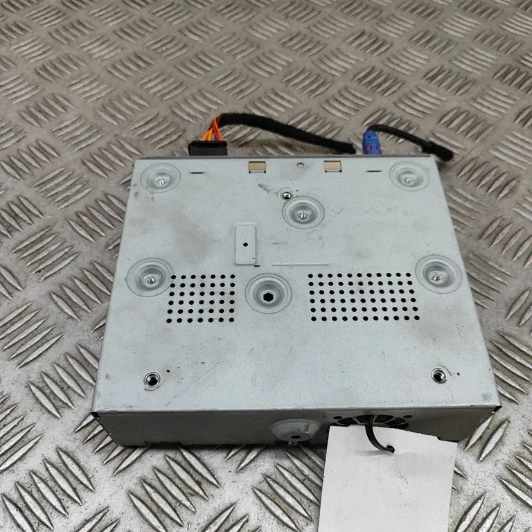 Audio HiFi garso valdymo blokas
