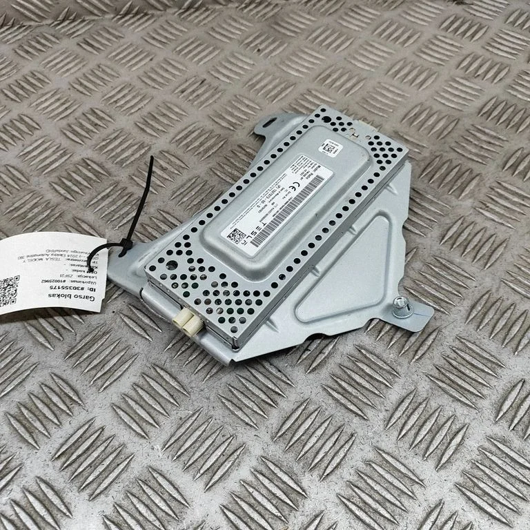 Audio HiFi garso valdymo blokas