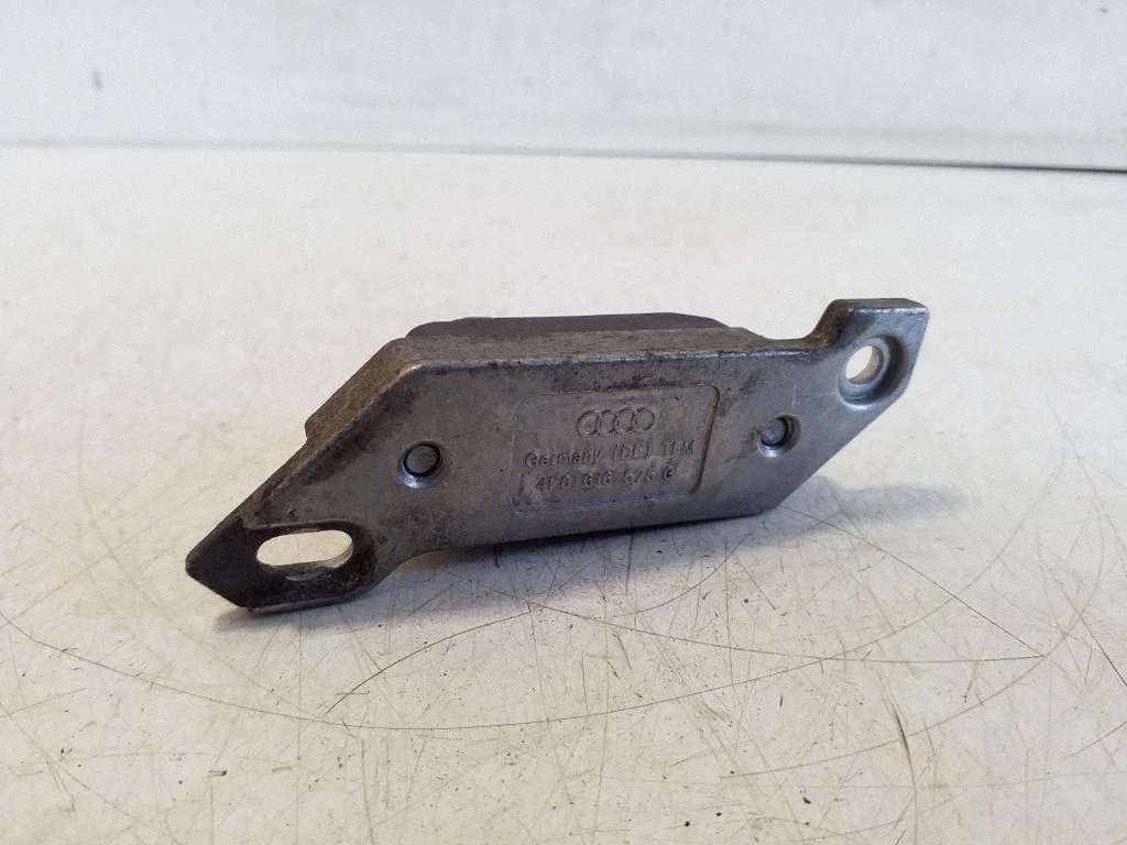ESP (stabilitātes sistēmas) sensors (paātrinājuma sensors) 4F0616575G