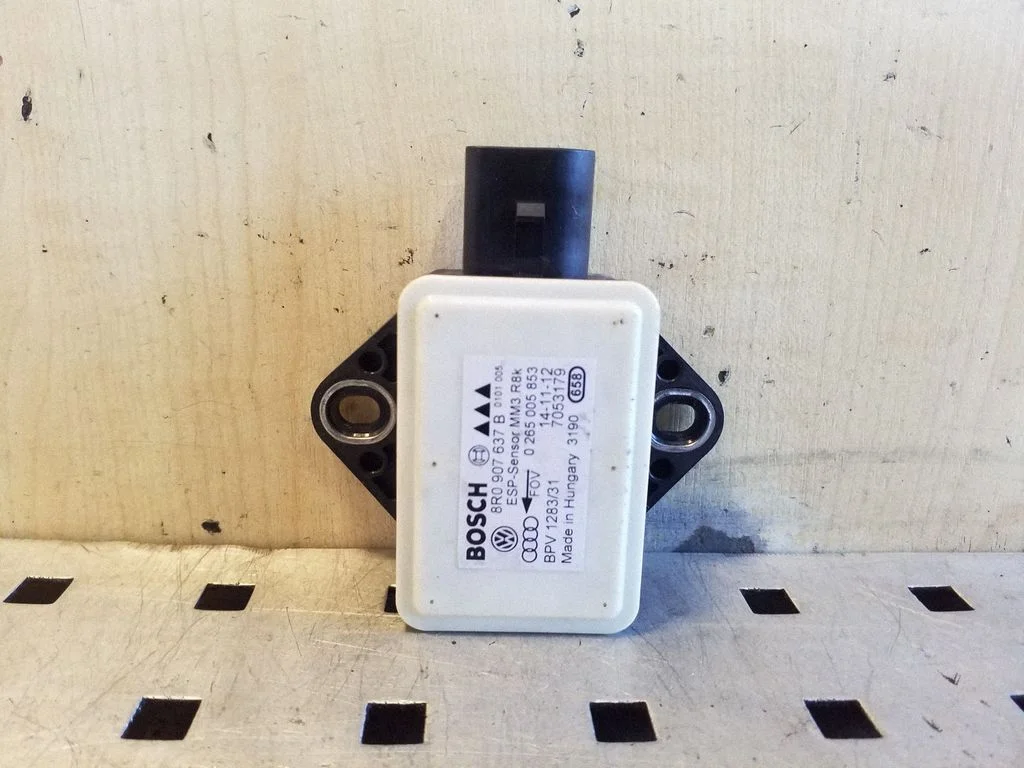 ESP (stabilitātes sistēmas) sensors (paātrinājuma sensors) 8R0907637B
