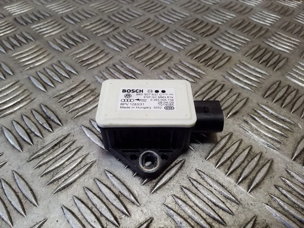 ESP (stabilitātes sistēmas) sensors (paātrinājuma sensors) 8K0907637C