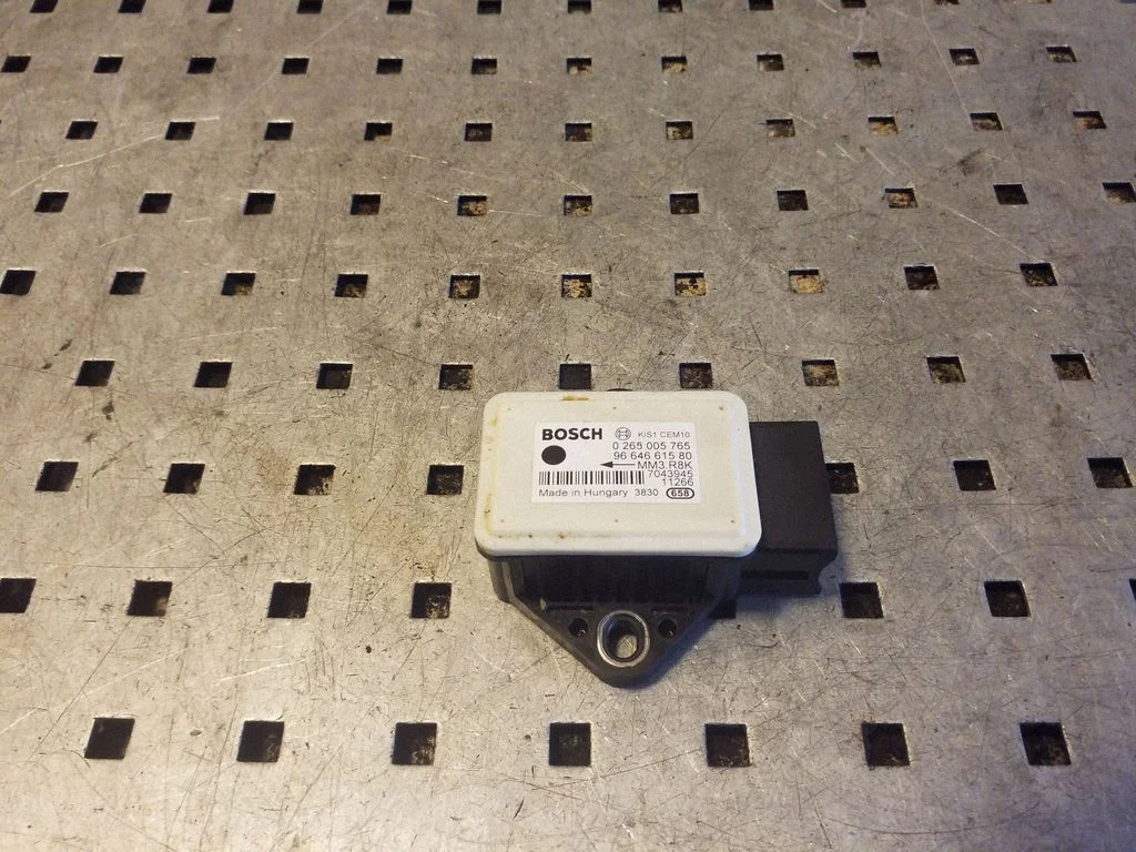 ESP (stabilitātes sistēmas) sensors (paātrinājuma sensors) 9664661580