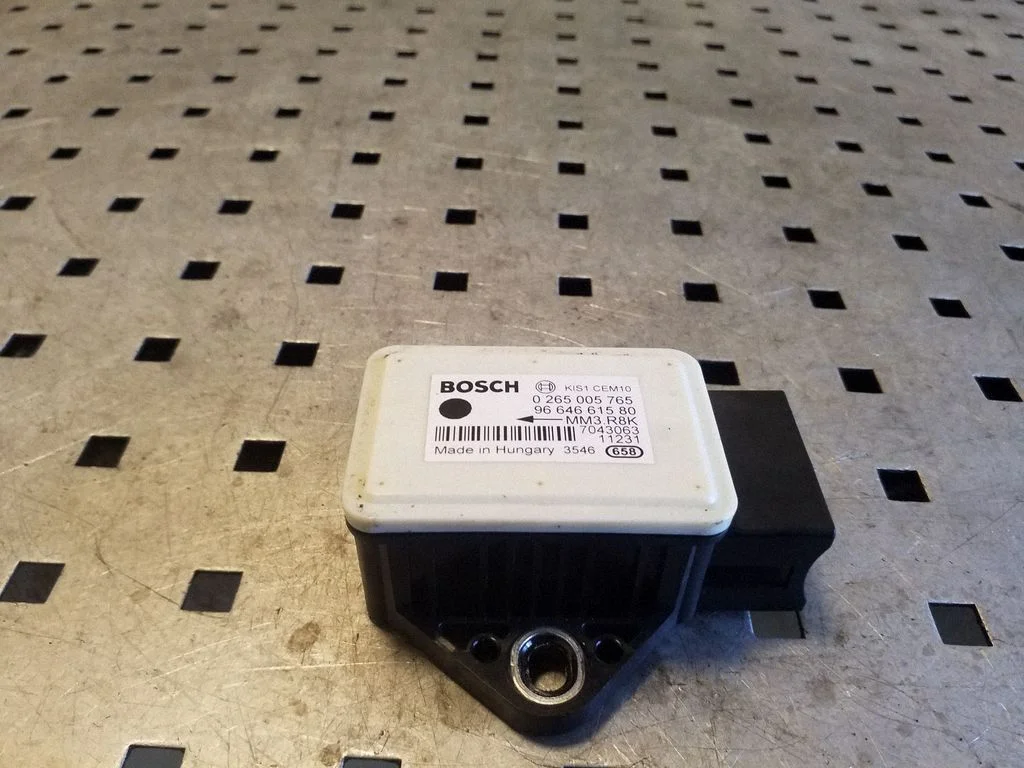 ESP (stabilitātes sistēmas) sensors (paātrinājuma sensors) 9664661580