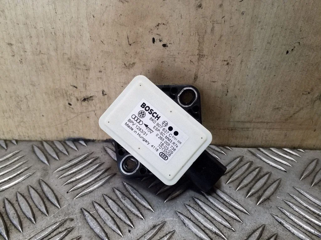 ESP (stabilitātes sistēmas) sensors (paātrinājuma sensors) 8K0907637C