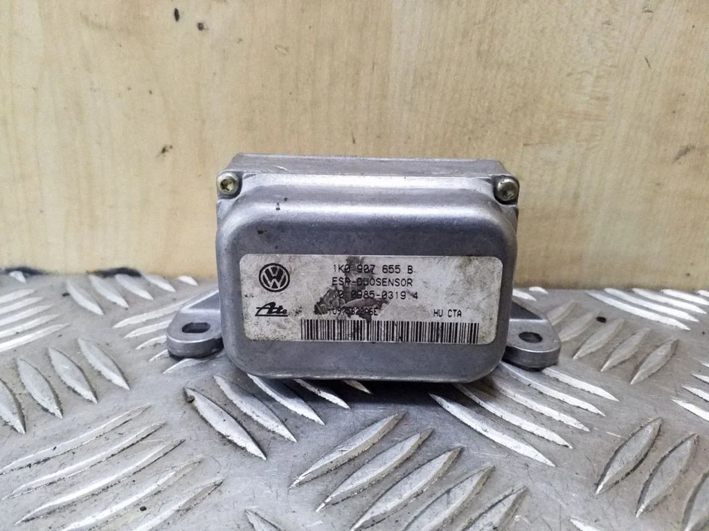 ESP (stabilitātes sistēmas) sensors (paātrinājuma sensors) 1K0907655B