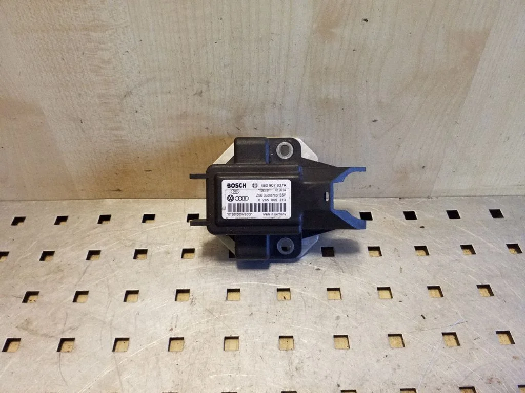 ESP (stabilitātes sistēmas) sensors (paātrinājuma sensors) 4B0907637A