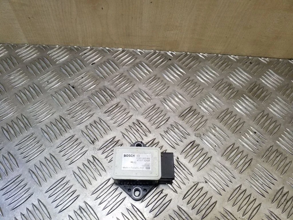ESP (stabiilsussüsteemi) andur (pöördekiirusandur) 0265005665