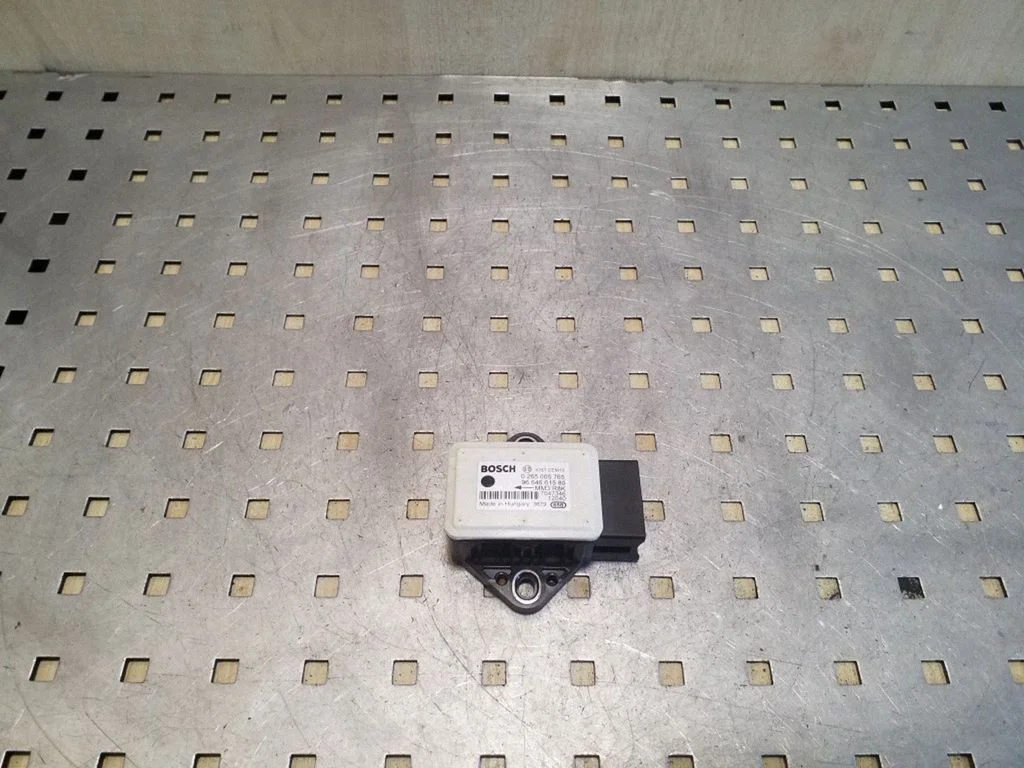 ESP (stabilitātes sistēmas) sensors (paātrinājuma sensors) 0265005765