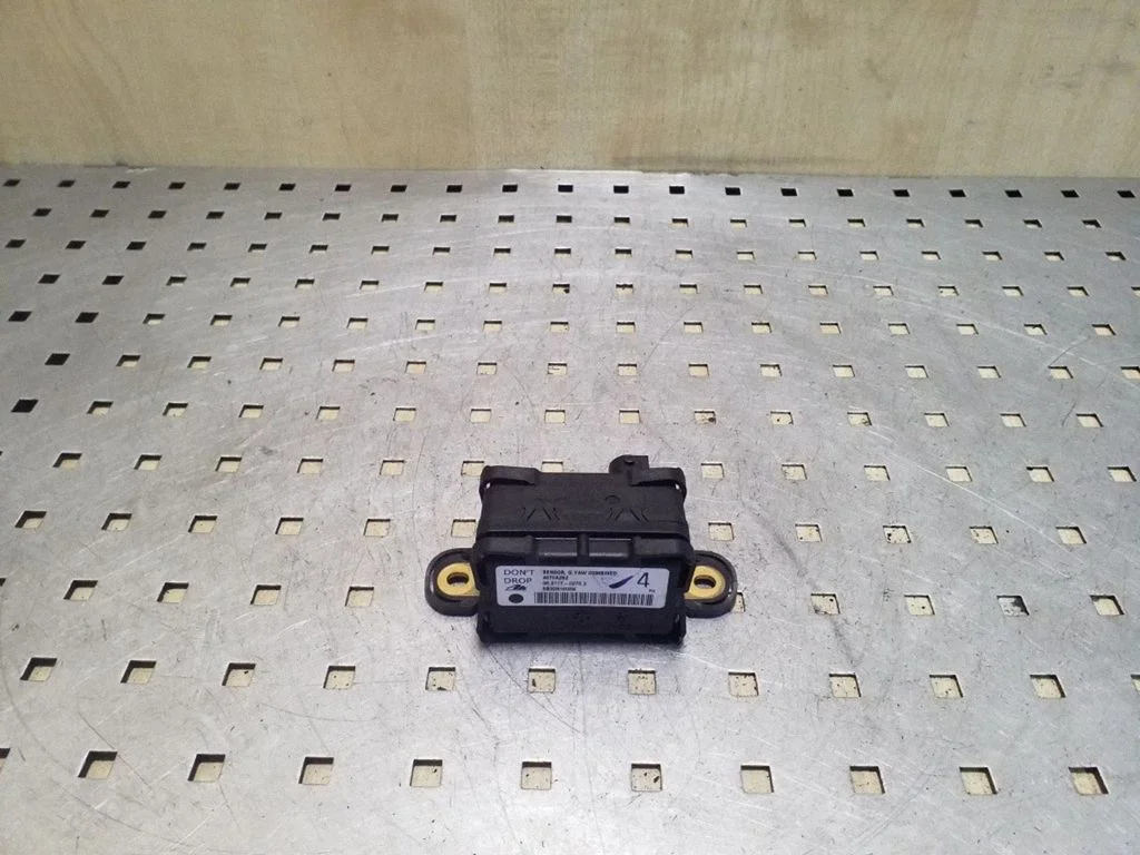 ESP (stabilitātes sistēmas) sensors (paātrinājuma sensors)