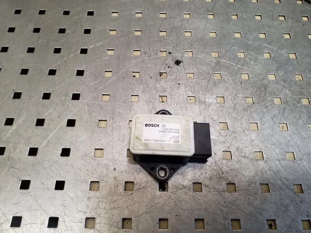 ESP (stabilitātes sistēmas) sensors (paātrinājuma sensors) – Honda Civic (2006-2011)