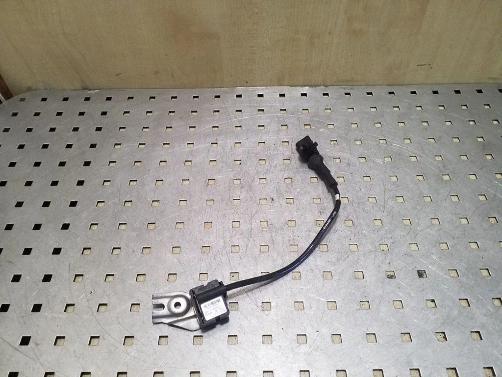 ESP (stabiilsussüsteemi) andur (pöördekiirusandur) 7L0907673E