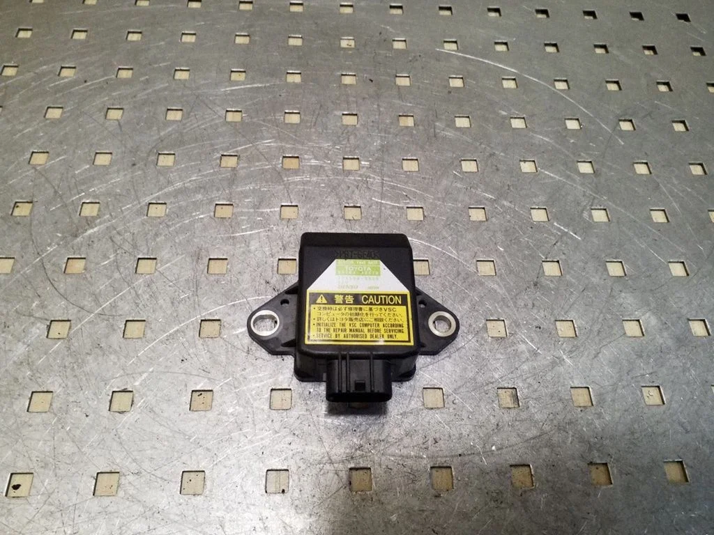 ESP acceleration yaw rate sensor – Toyota RAV 4 (XA30) (2006-2016)