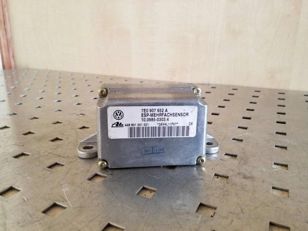 ESP (stabilitātes sistēmas) sensors (paātrinājuma sensors) 7E0907652A