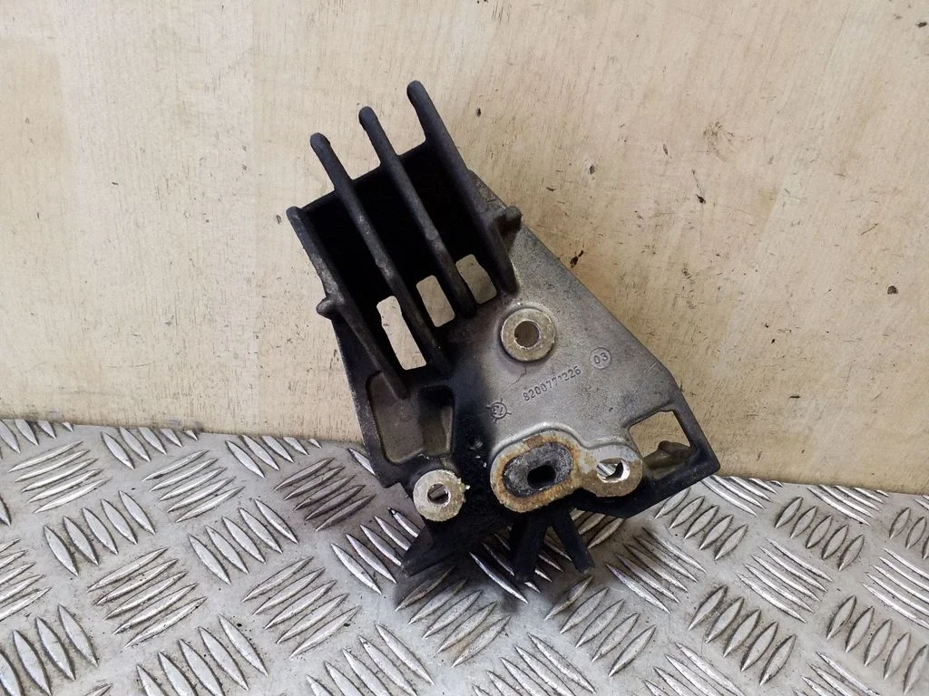 other engine part 8200771226