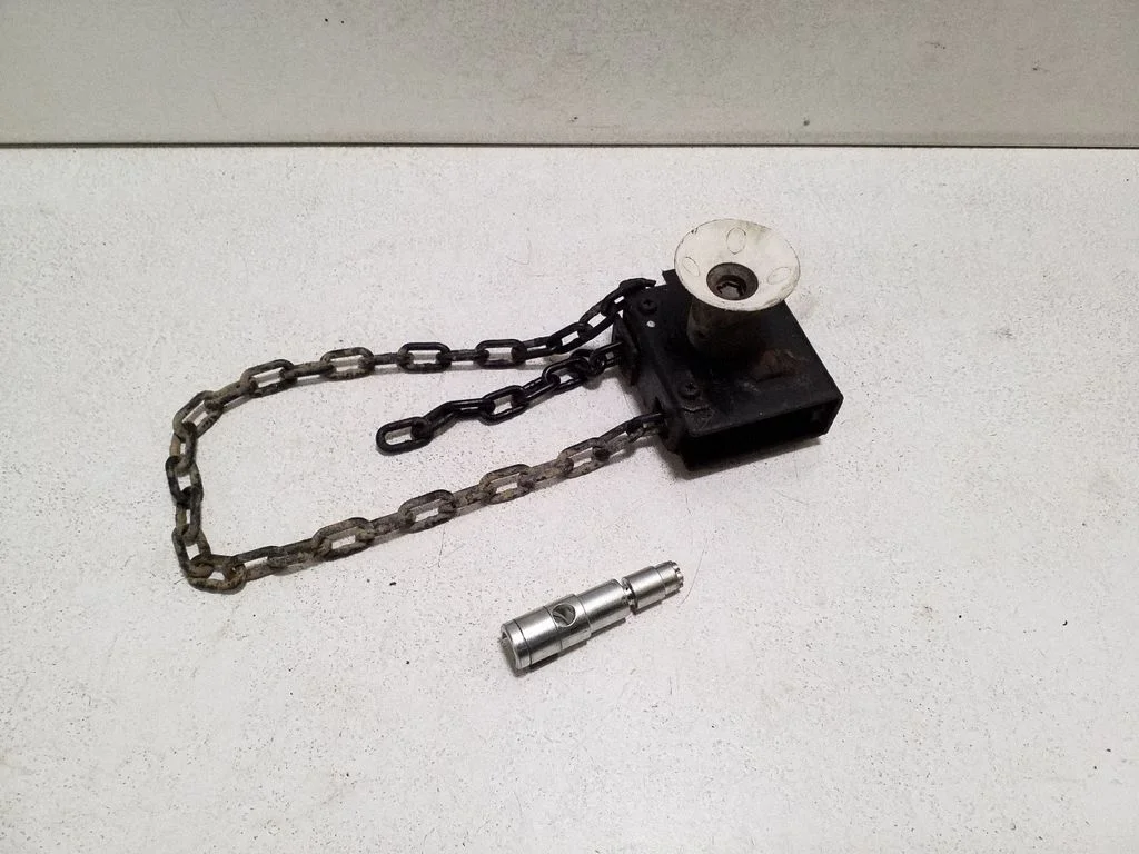Atsarginio rato tvirtinimo komplektas