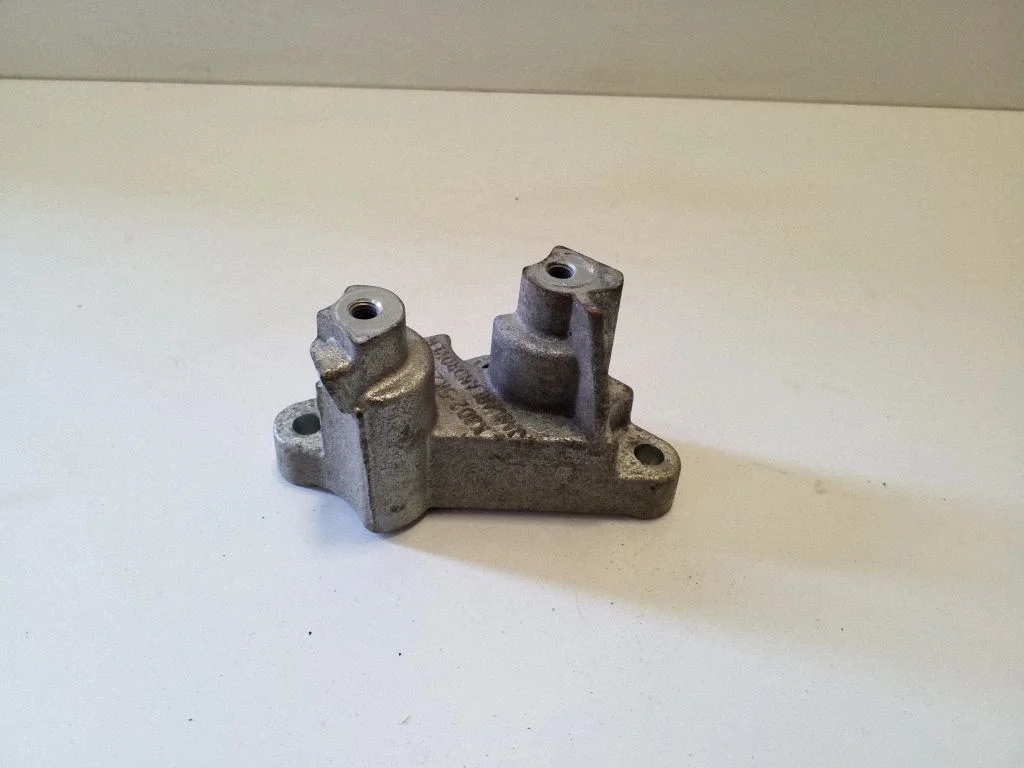 Driveshaft support bearing bracket – Land Rover Evoque II (2019-)