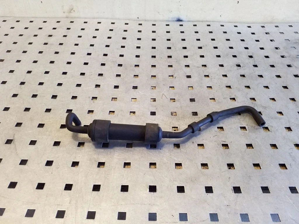 Vacuum air tank 03G129808C