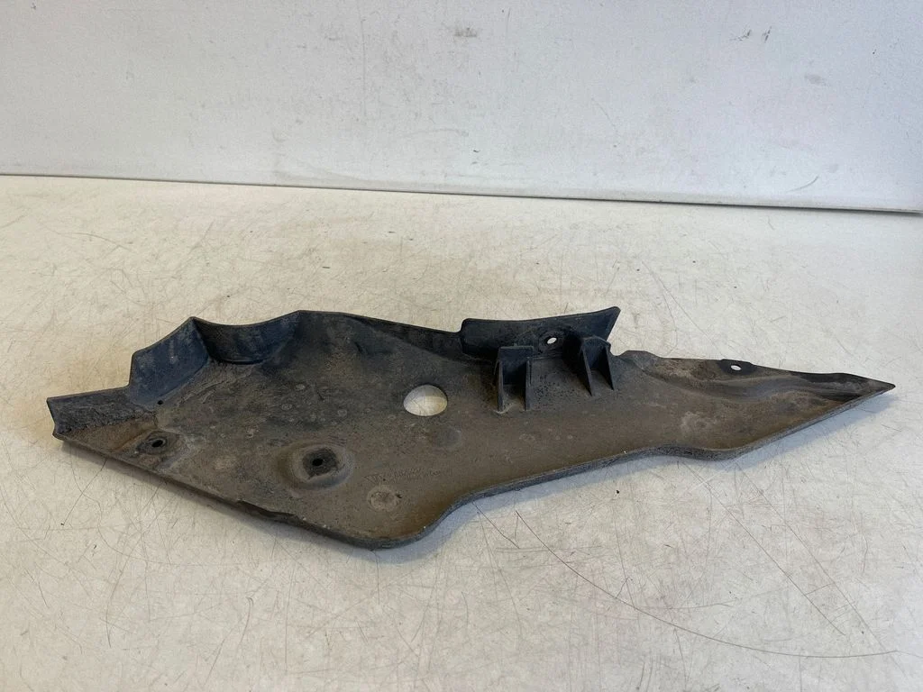 Rear underbody cover/under tray 9J1825217
