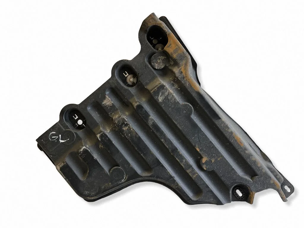 Rear underbody cover/under tray 9823573880