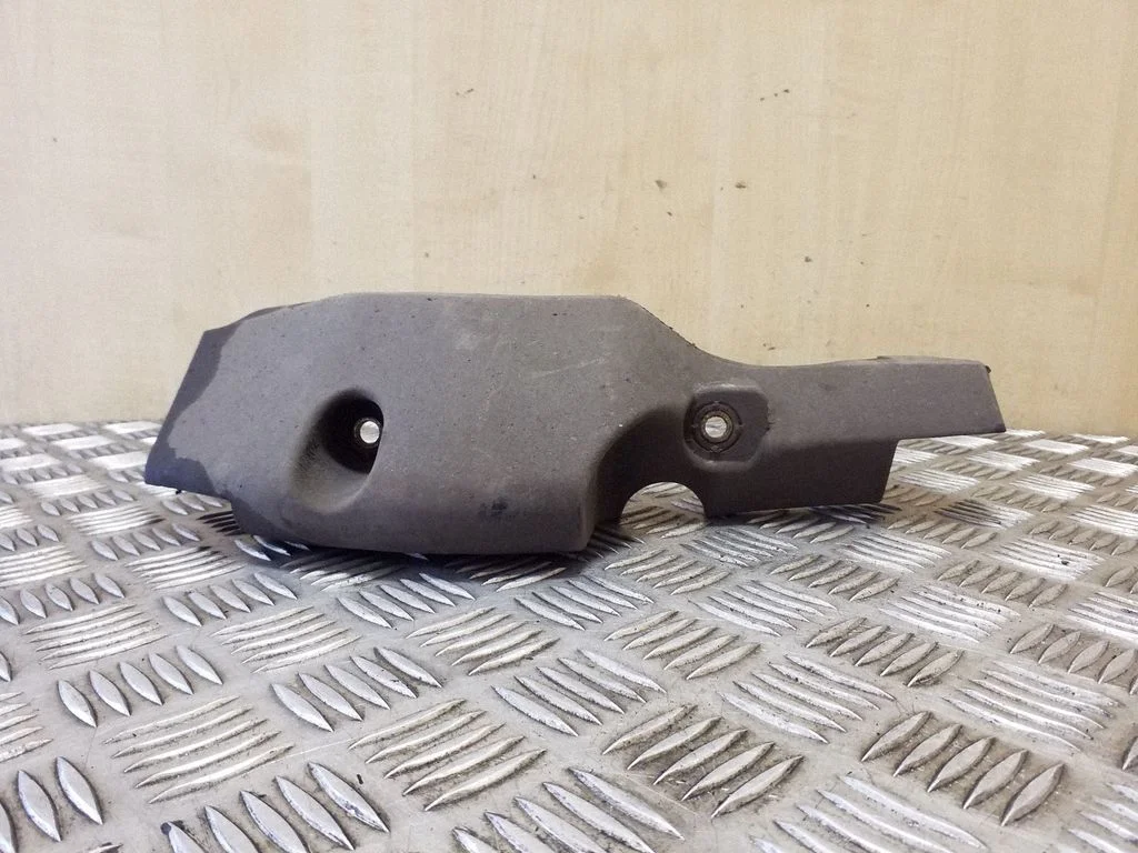 Tagavedrustuse põhjakaitse – Toyota Avensis T270 (2009-2012)
