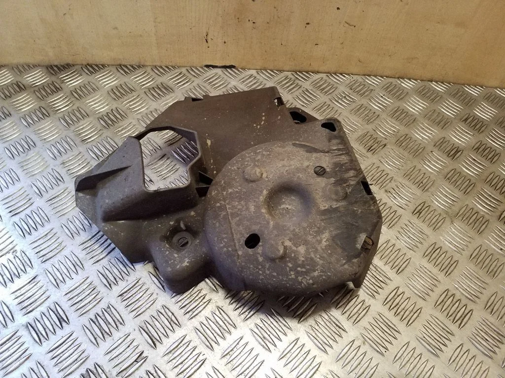 Rear underbody cover/under tray 9674910180