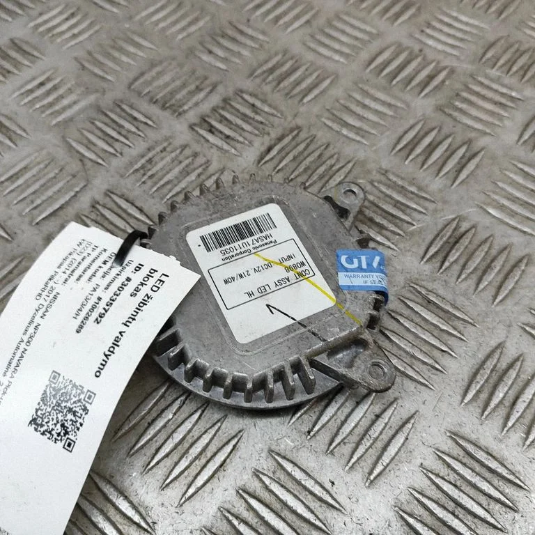 LED-tulede moodul – Nissan Navara D23 (2015-)