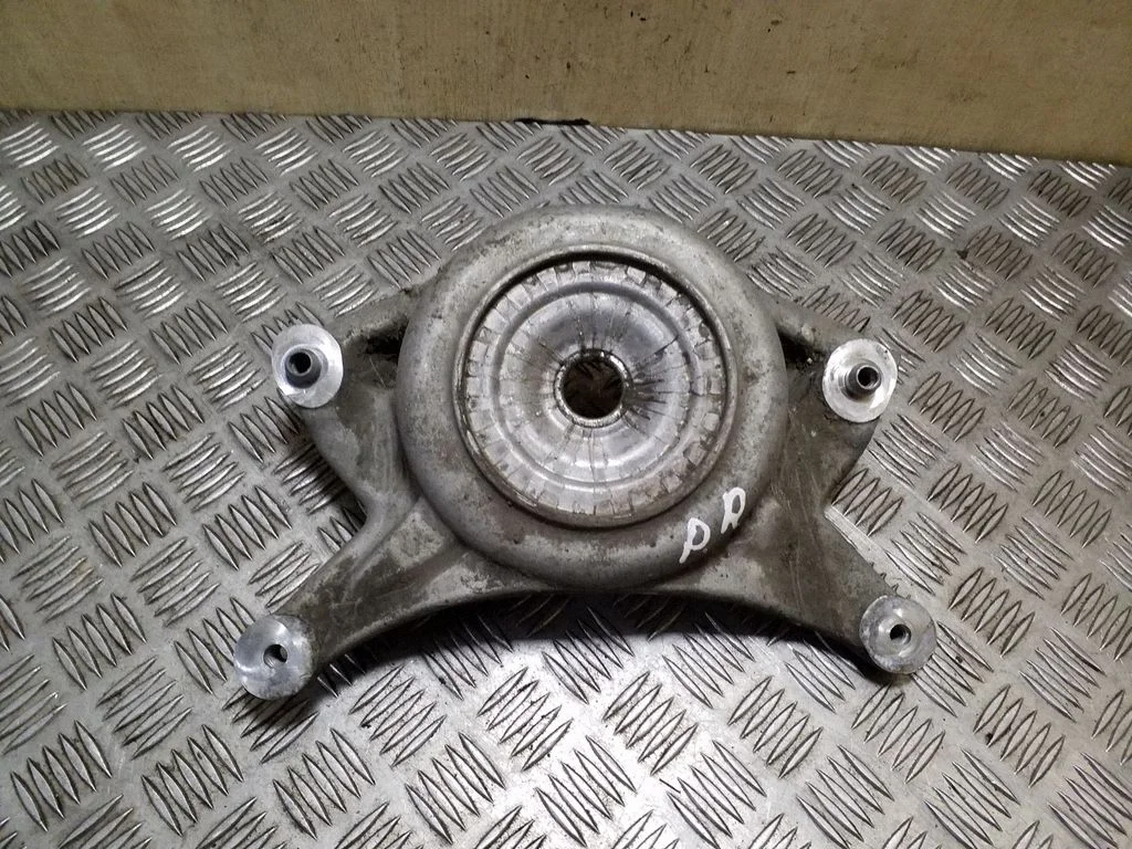 Coil spring mount 8K0412384F