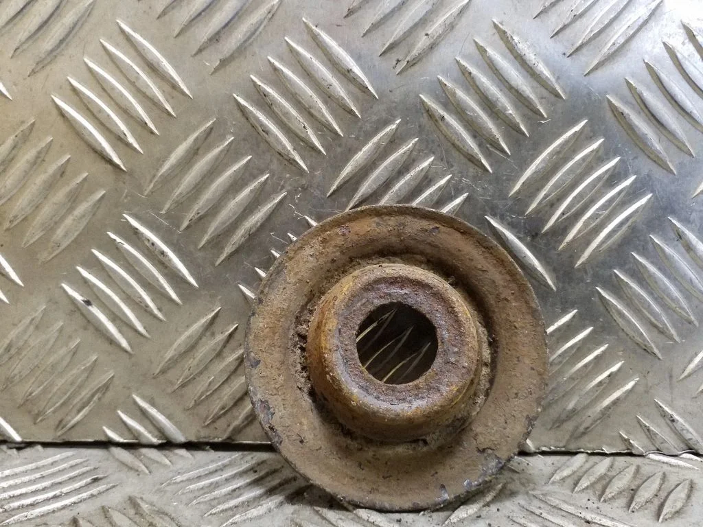 Keerdvedru ülemine tugi 357412341A