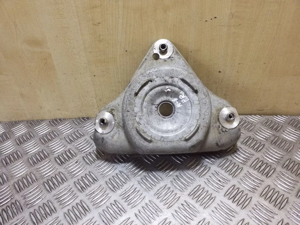 Atsperes balsts (augšējais) – Audi A6 Allroad C5 (1999-2005)