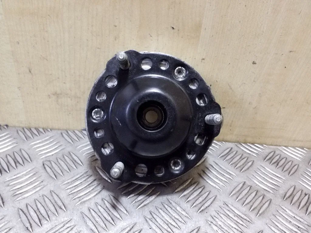Coil spring mount 7P0412295C