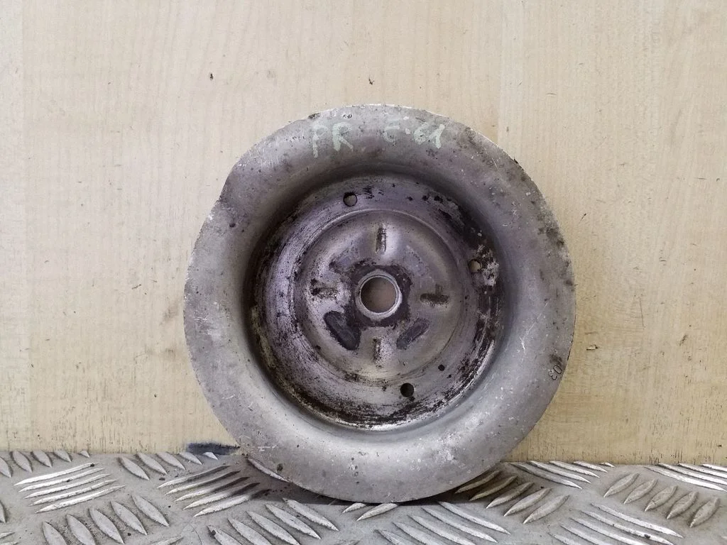 Coil spring mount