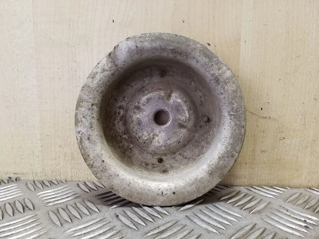 Coil spring mount