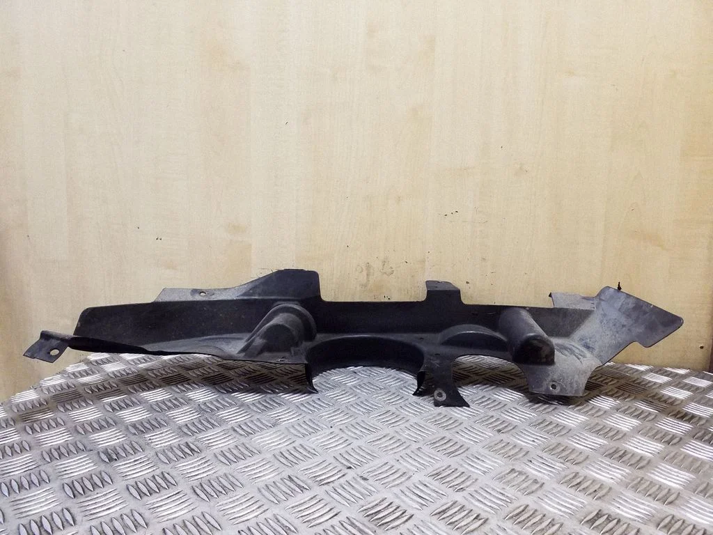 Front underbody cover/under tray 7012076