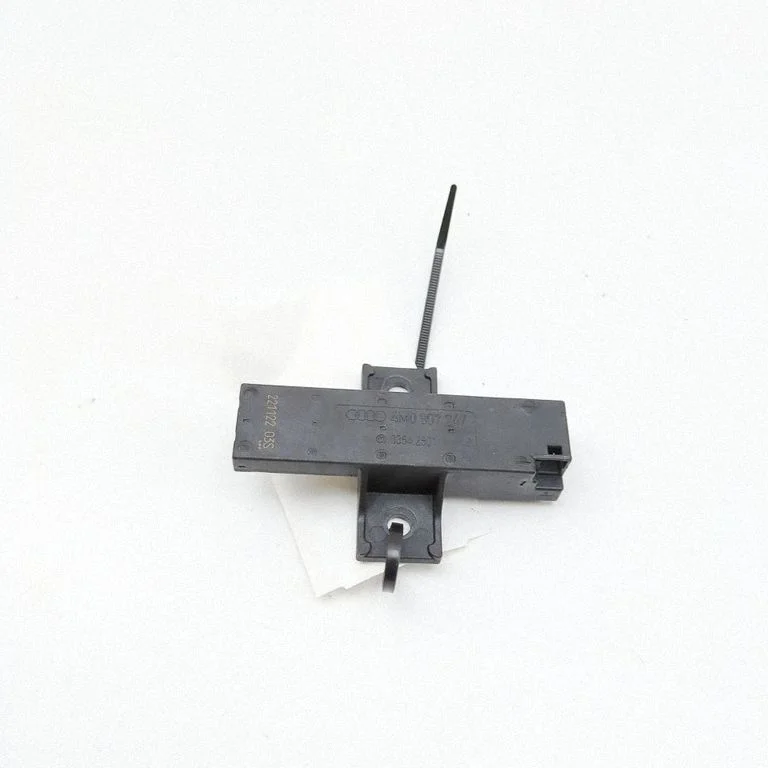 Bezatslēgas sistēmas antena 4M0907247