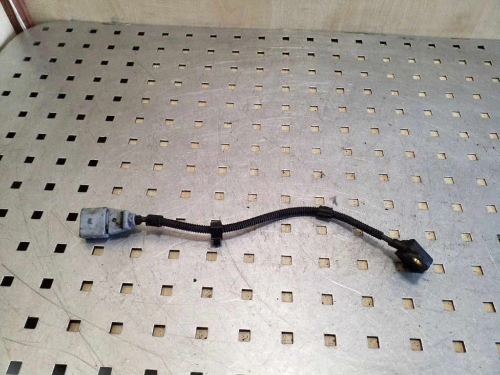 Crankshaft position sensor 9805940