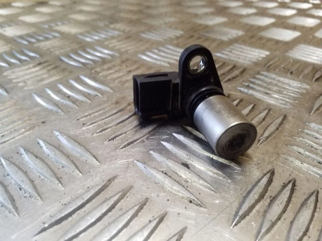 Crankshaft position sensor – Toyota Avensis T270 (2009-2012)