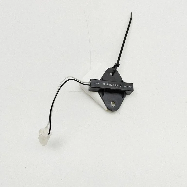 Bezatslēgas sistēmas antena – Mitsubishi L200 (2015-)
