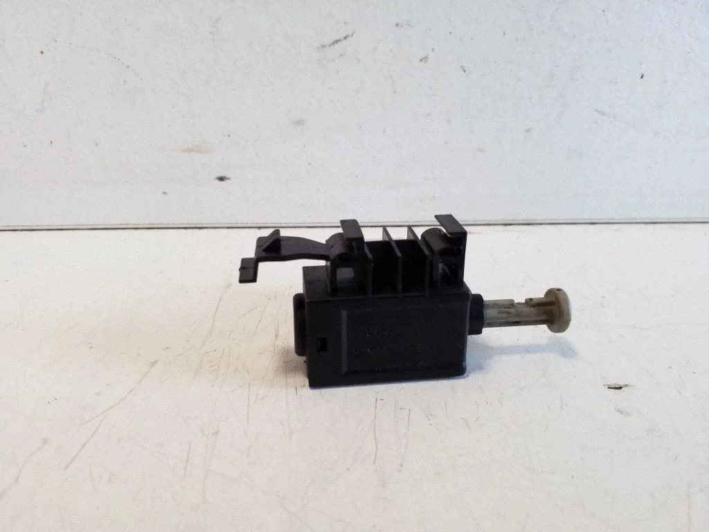 Siduripedaali andur 3M5T11A152AB