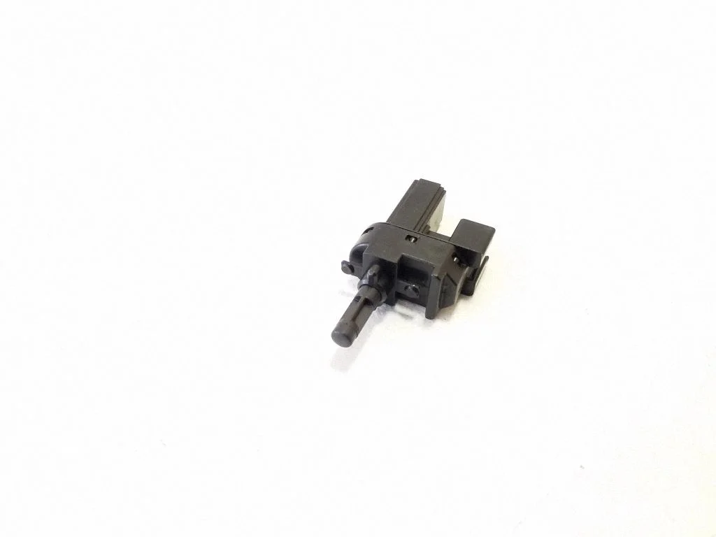 Siduripedaali andur 4M5T7C534AA